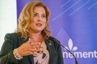 Fermeture de Meubles South Shore : la députée Geneviève Hébert exprime son soutien aux travailleurs de Coaticook